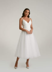 Diamond White A-Line V-Neck Sequins Tulle Dress