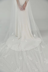 R255U - Cathedral length veil with shimmer lace