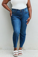 Judy Blue Aila Mid Rise Cropped Relaxed Fit Jeans