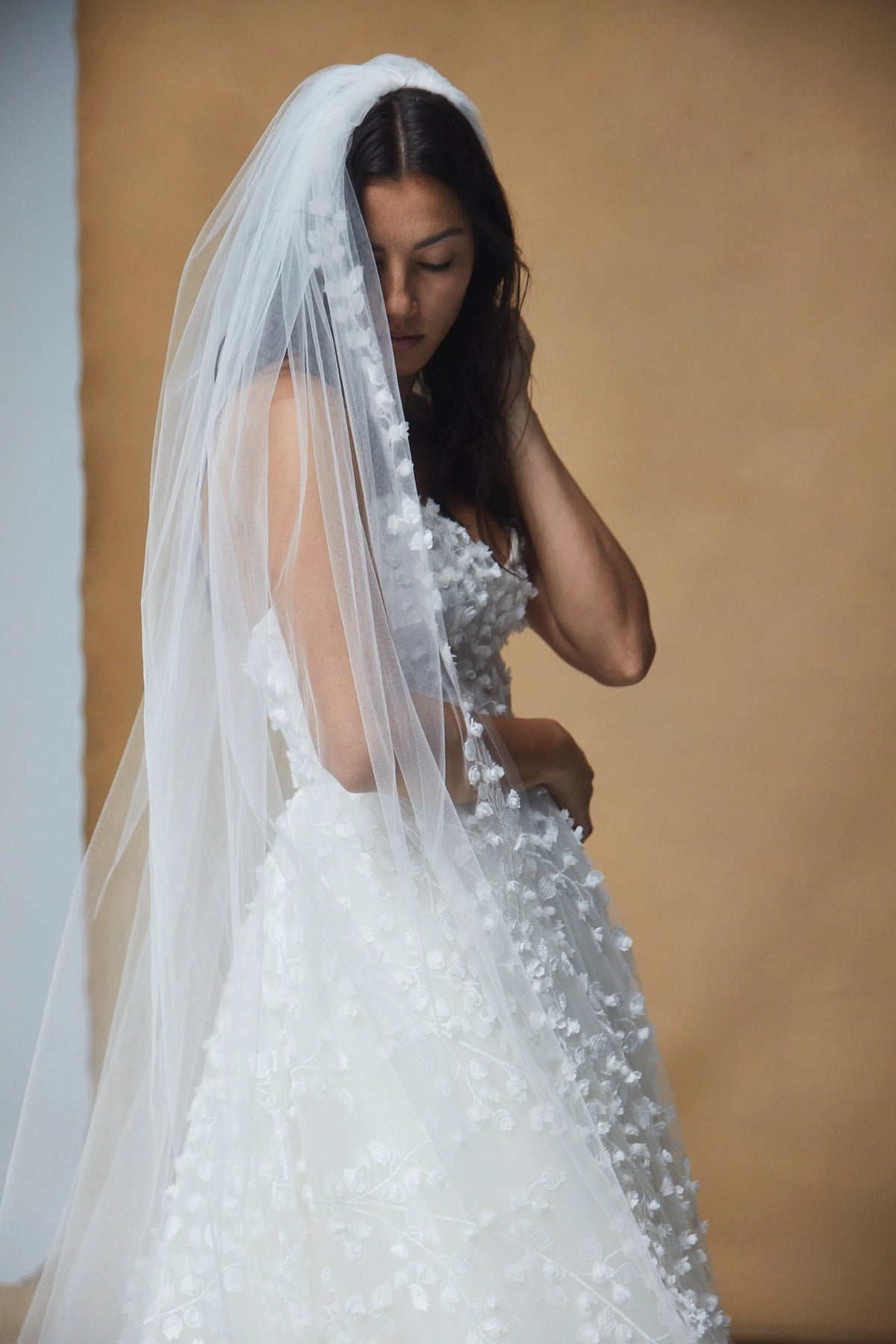 R394V - 3D Flower Veil