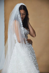 R394V - 3D Flower Veil